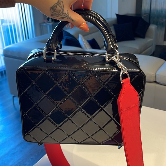 Chanel Vanity Bag With Strap Limited Edition - Picture 10 of 16